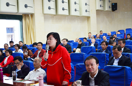 市委党校一堂课引导学员问扶贫问作风