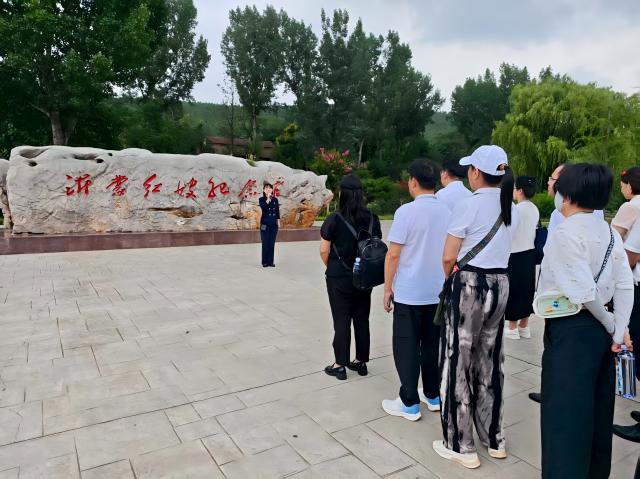 黄冈市党校系统骨干教师培训班侧记