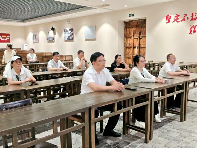 黄冈市党校系统骨干教师培训班侧记