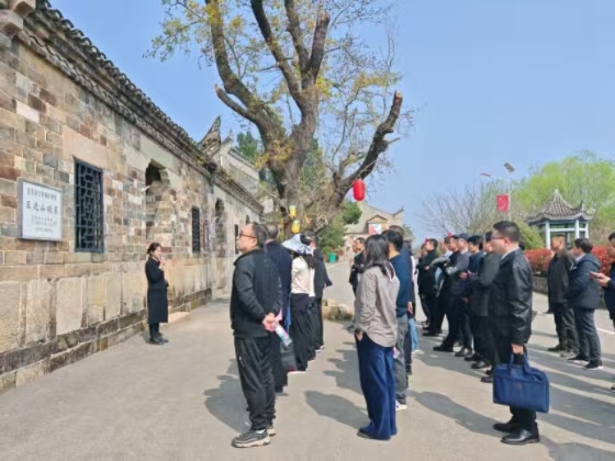 黄冈市委党校2026年上半年第一期县级干部进修班赴红安县开展现场教学活动